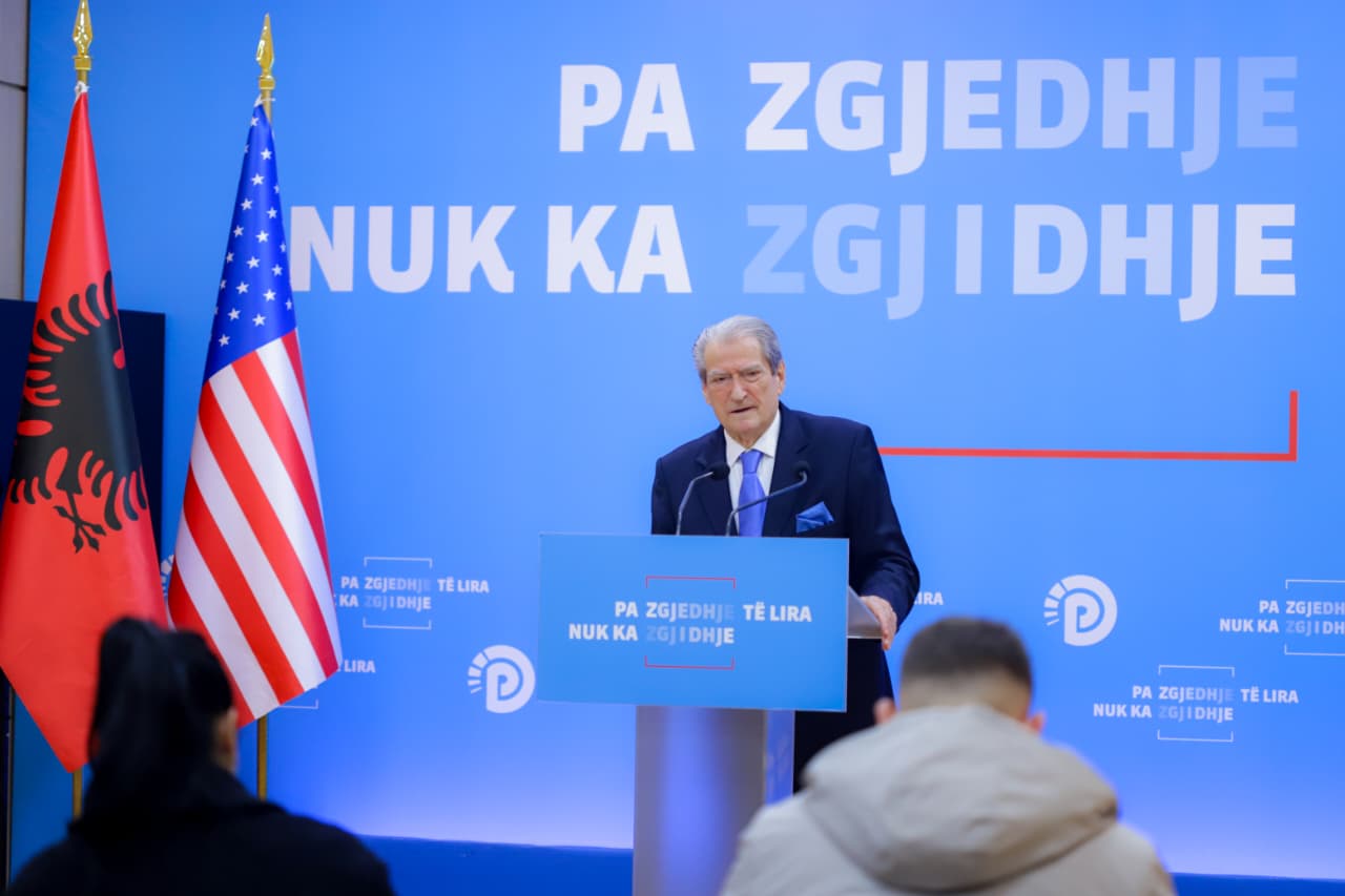 “Moti dhe korrupsioni po shkatërrojnë Shqipërinë”, Berisha denoncon dëmet pas reshjeve të shiut