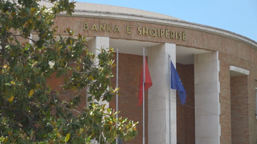 Kuvendi i lë 13 detyra BSH: Monitoroni kredinë për pasuritë e paluajtshme, kujdes me ndërhyrjet në tregun valutor
