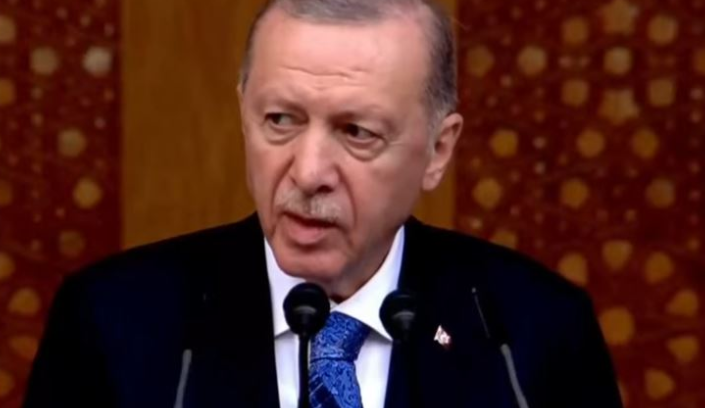 Erdogan e cilëson “budallallëk” progresraportin e BE: Turqia nuk ka ambicie për territoret e fqinjëve