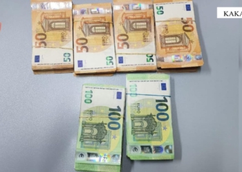 Kapet me 42 mijë euro të padeklaruara në kufi, procedohet penalisht 44-vjeçari nga Fieri