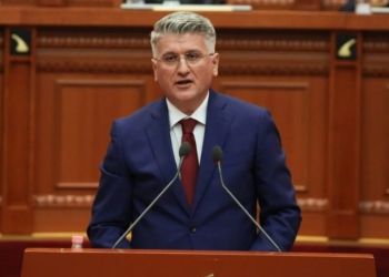 Atentati në Rinas, Gjekmarkaj: Krimi në Shqipërinë “socialiste” ecën në mes të ditës! Bandat kanë marrë kontrollin e territorit