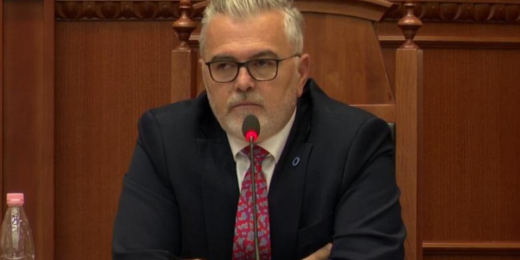 VIDEO-Gogu i kujton Nokës vilën 760 mijë euro te Gjiri i Lalzit: Na duhet një përgjigje për akuzën që të bëri shoku i bankës