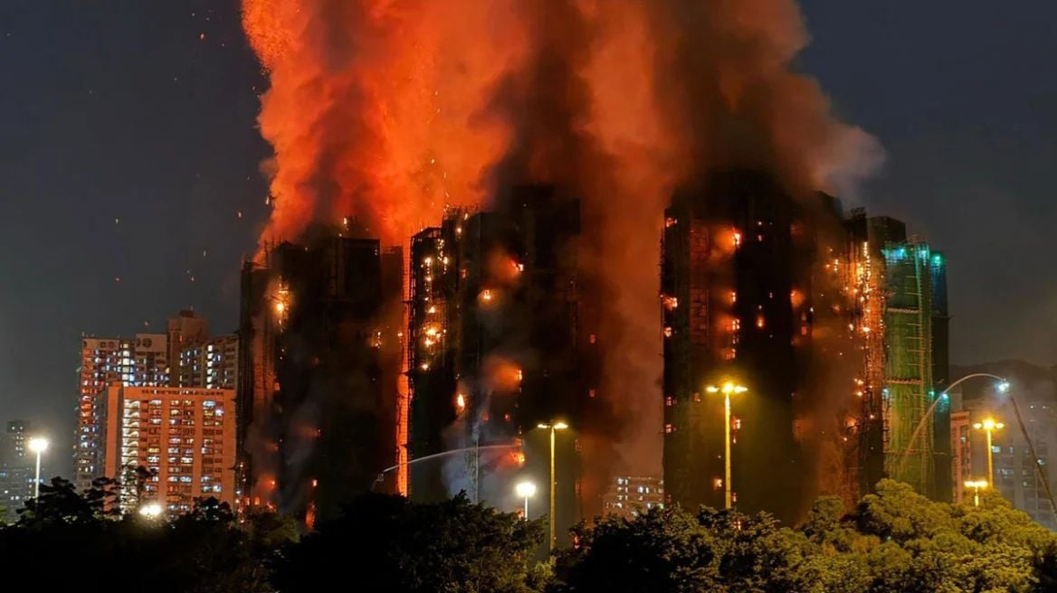 Thellohet bilanci i viktimave në gradaçelën e Hong Kong-ut/ Humbin jetën 36 persona, 297 raportohen të zhdukur (VIDEO)
