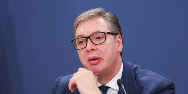 Presidenti serb Vuçiç i mohon akuzat se kishte lidhje me “snajperët e fundjavës” në Sarajevë