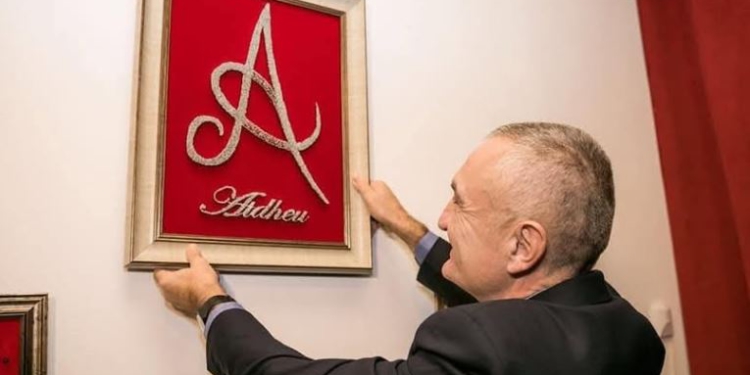 Meta postim nga qelia për “Ditën e Alfabetit”: E shkruar me gërma gjaku dhe sakrifica! Mirënjohje Rilindasve, gjuha themel i çdo kombi