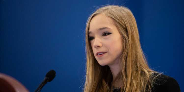 “Anti-Greta Thunberg” e Gjermanisë kërkon azil në SHBA: Nuk jam e sigurt në vendin tim