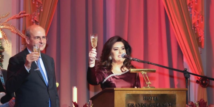 Jehonë në Athinë festa e Pavarësisë, zv.kryeministri grek uron shqip!