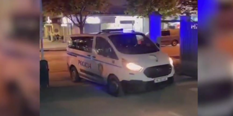 Kapet i armatosur në makinë, arrestohet 53-vjeçari në Durrës