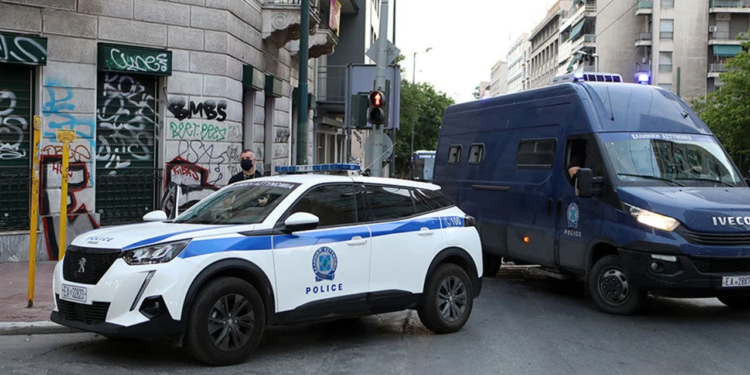 (EMRI)Arrestohet shqiptari në Greqi, konsiderohej ‘koka’ e grupit të trafikut të narkotikëve/ Droga kalonte përmes Rusisë..