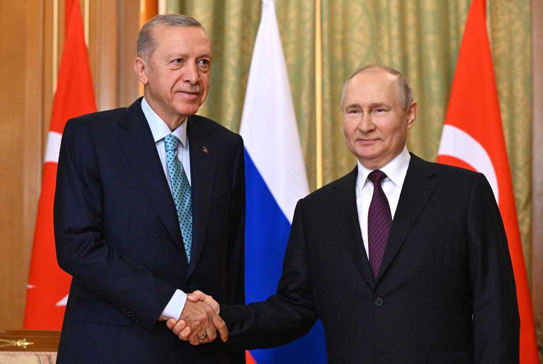 Erdogan të Hënën do të zhvillojë bisedime me Putin për planin e paqes në Ukrainë