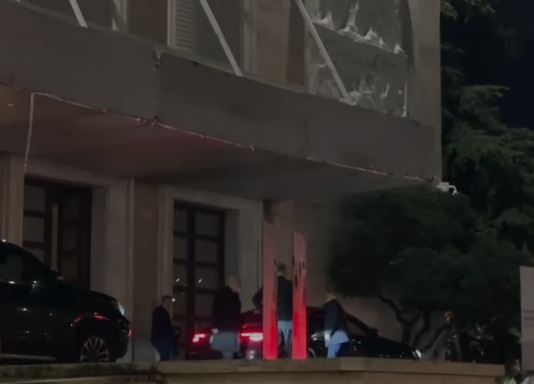 VIDEO-Rama del nga Kryeministria, darkë zyrtare me Marta Kos