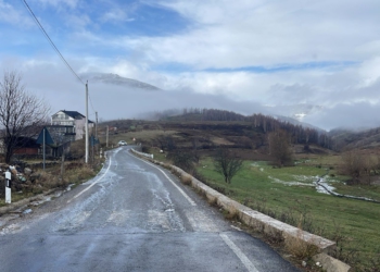 Reshjet e shiut në vend/ Normalizohet situata në qarkun e Lezhës, grupet e punës vlerësojnë dëmet