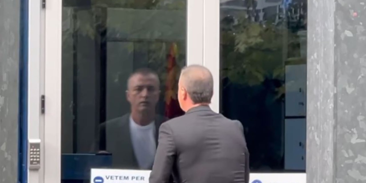 Tërmet Peçi sot në SPAK/ Zbulohet arsyeja se përse ish-kryebashkiaku i Tepelenës u thirr në Prokurorinë e Posaçme
