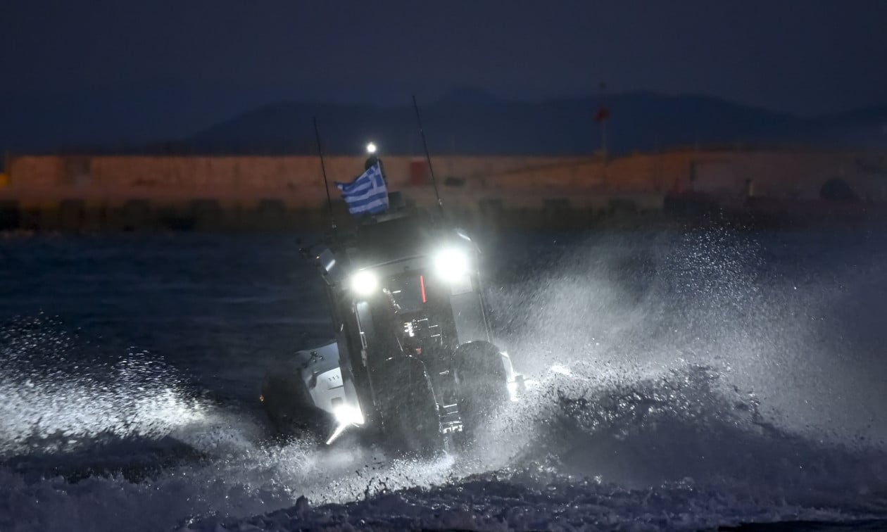 Tragjedi në brigjet greke/ Mbytet varka me emigrantë, raportohet për disa të vdekur