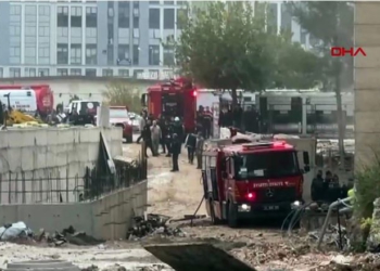 VIDEO-Një gjykatë në Turqi përfshihet në një shpërthim të fuqishëm/ Mister shkaqet, plagoset zyrtari