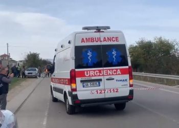 Aksident tragjik në Tiranë, makina del nga rruga dhe bie në humnerë! Dyshohet për dy viktima
