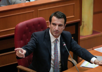 “Veliaj do të kthehet në zyrë”, këshilltari socialis i Tiranës: Do t’ia shpjegojmë pse e “tradhtuam”