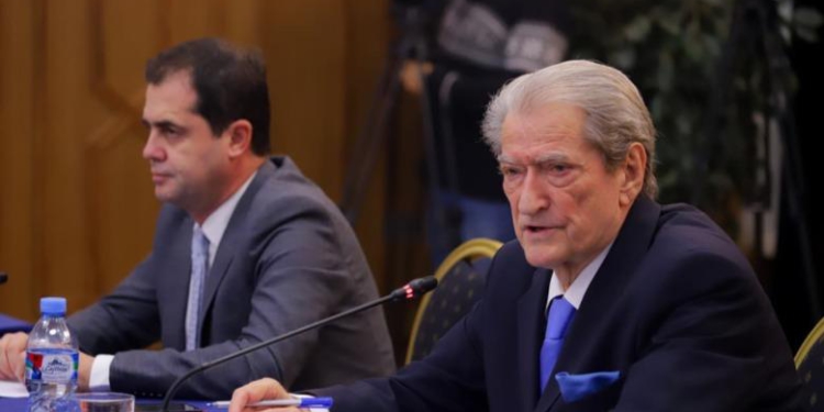 “Mbërriti zarfi me..”/ Çudit me deklaratën e tij Berisha: Kartelet shqiptare përcaktojnë zgjedhjet edhe në Amerikën Latine!
