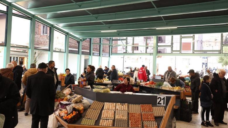 Tregu i ri i fruta-perimeve në Elbasan, kryeministri Rama: Hapësira moderne e funksionale