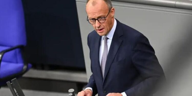 “E vendosim ne se kush do iki apo do qëndrojë në Gjermani”/ Merz: Kujdesemi për sigurinë tonë