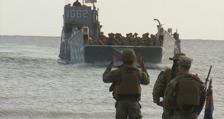 Maduro frikë nga “Piratët e Karaibeve”. Trump: Gati operacionet tokësore në Venezuelë