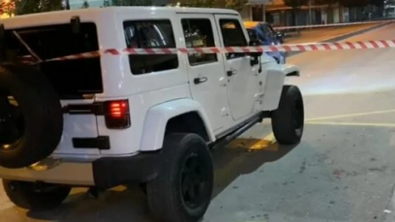 Fuoristrada luksoze përplas për vdekje 18-vjeçarin në Fushë-Krujë teksa po shtynte mjetin që iu fik në rrugë