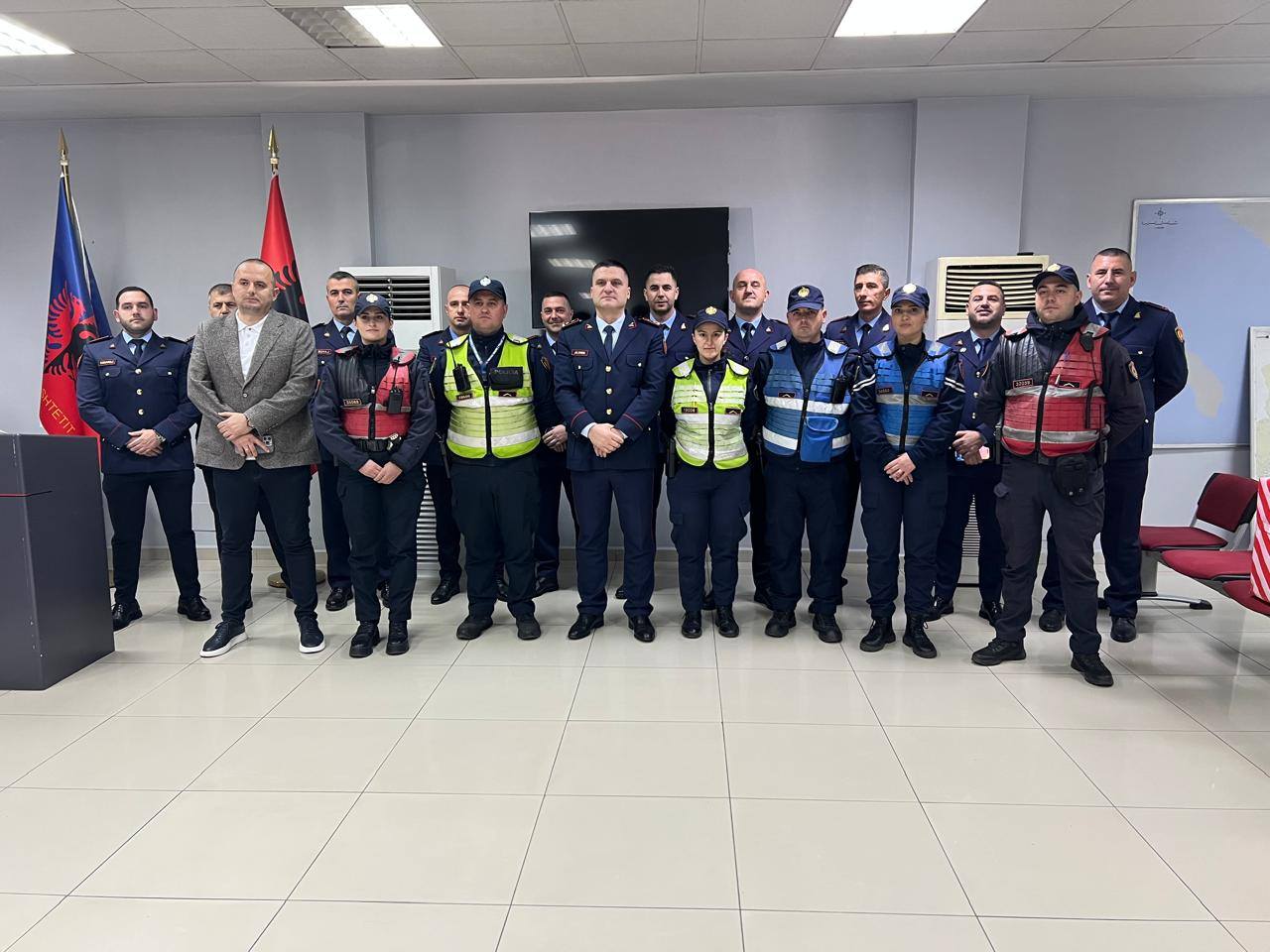 Festat e fundvitit, Policia nderon familjet e Dëshmorëve: Jeni pjesë e pandarë e jona