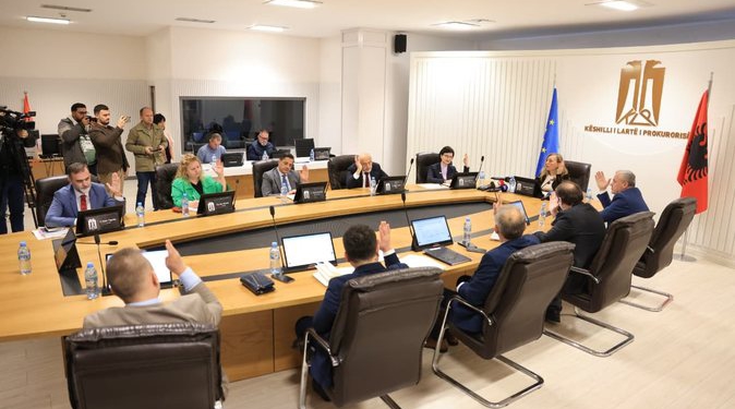 Me 11 vota pro, KLP zgjedh Joni Ketën për kreun e BKH. Të pranishëm edhe përfaqësuesit e SHBA dhe BE