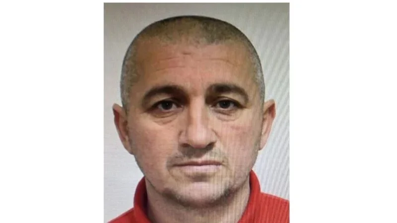 U rikthye në Britani pasi ishte deportuar për vrasje në Shqipëri, shqiptari kapet në një fermë kanabisi