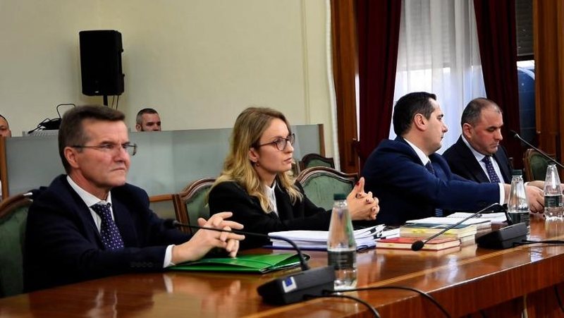 PS–PD dakord për shtyrjen e mbledhjes për Ballukun, SPAK: “USB-në sekrete” mund ta marrin anëtarët e ‘Mandateve’