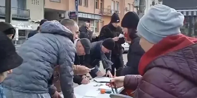 Mobilizohen studentët në Serbi, nis mbledhja e nënshkrimeve për zgjedhje të parakohshme parlamentare