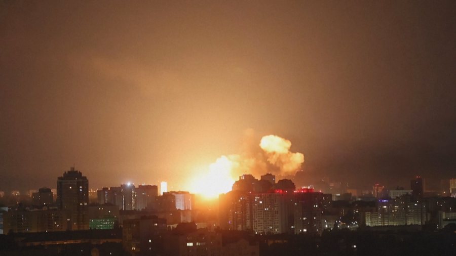 Ministria e Energjisë në Ukrainë: 50% të Kievit pa energji elektrike pas sulmeve ruse