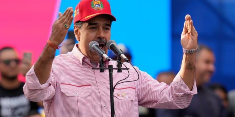 Maduro konfirmon bisedën me Trump: Pata një telefonatë të respektueshme dhe të përzemërt