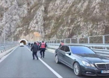 Del foto, kush është nipi i Nehat Kullës që i dha fund jetës në Klos