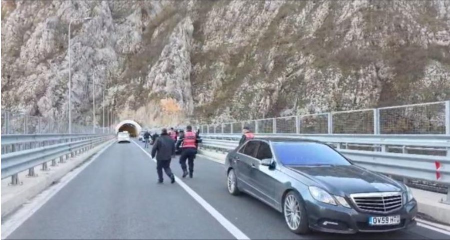 Del foto, kush është nipi i Nehat Kullës që i dha fund jetës në Klos