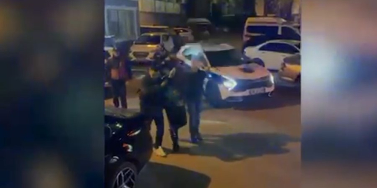 Shpërndanin drogë në Komunën e Parisit, në pranga 2 persona, i gjenden 250 gramë kokainë
