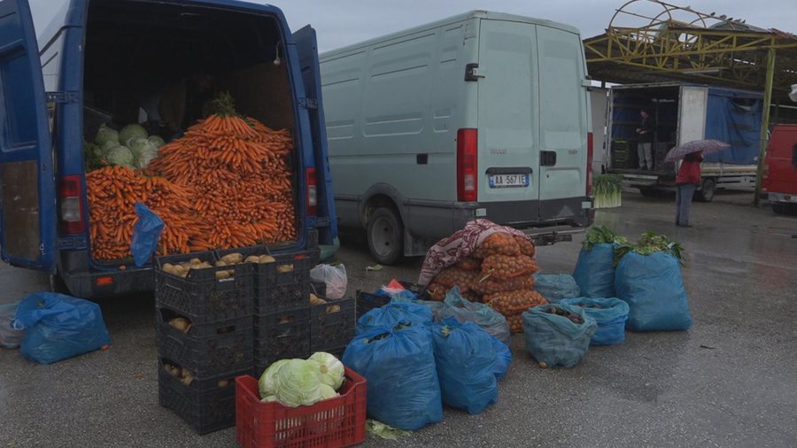 Gjobitja e kompanive që diktuan çmimet e fruta perimeve deri në 115% më të larta, shqetësim i ngritur prej vitesh