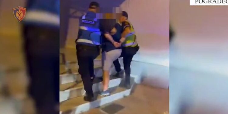 Zjarri në makinën në Pogradec, kush është pronari Artur Musollari dhe lidhjet e tij me botën e krimit