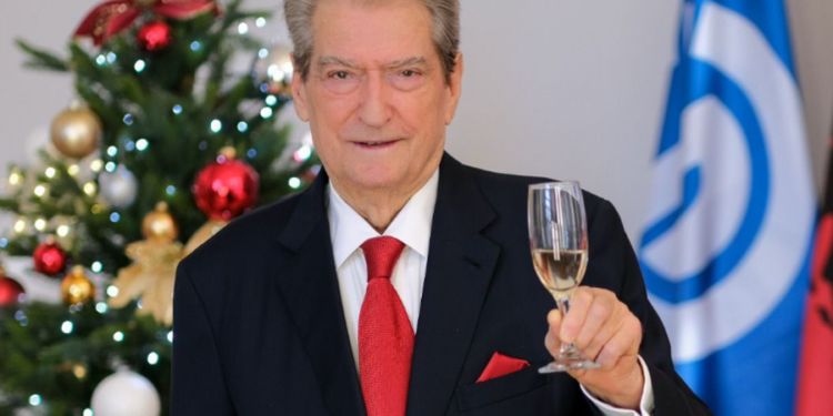 Mesazhi i Berishës për 2026-ën: Shqiptarët do t’i bëjnë funeralin organizatës kriminale ‘Rilindja’