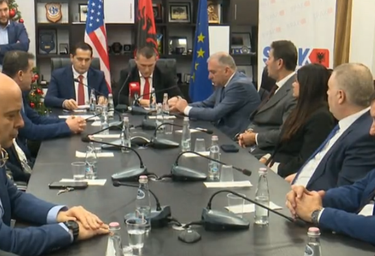 U zgjodh drejtuesi i SPAK, Dumani “i dorëzon çelësat”, Klodjan Braho merr detyrën në krye të Prokurorisë së Posaçme