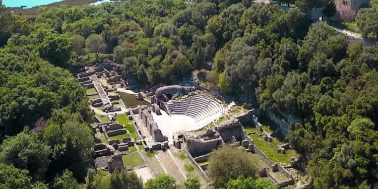 Lejuan ndërtimet pa leje në Butrint/ Prokuroria Sarandë çon në gjyq 5 persona, mes tyre kryeinspektorin dhe inspektorët e IVMT