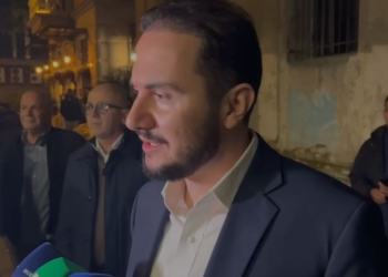 Ervin Salianji para takimit me strukturat në Durrës, mesazh Berishës: PD të kthehet te njerëzit, te kafet