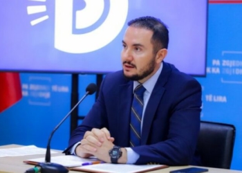 Pas takimit me më të votuarit e PD-së, Salianji nis nga Durrësi takimet me qytetarët