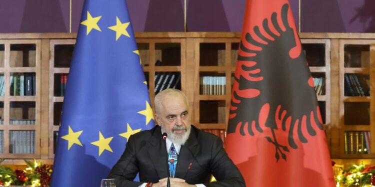 “Rritje e ndjeshme e të ardhurave dhe turistëve”, Rama flet me shifra: 4.4 miliardë euro nga turizmi në 9 muaj