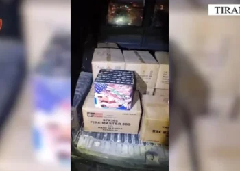 Shisnin lëndë piroteknike pa leje, arrestohen 3 persona dhe procedohen penalisht 9 të tjerë në Tiranë