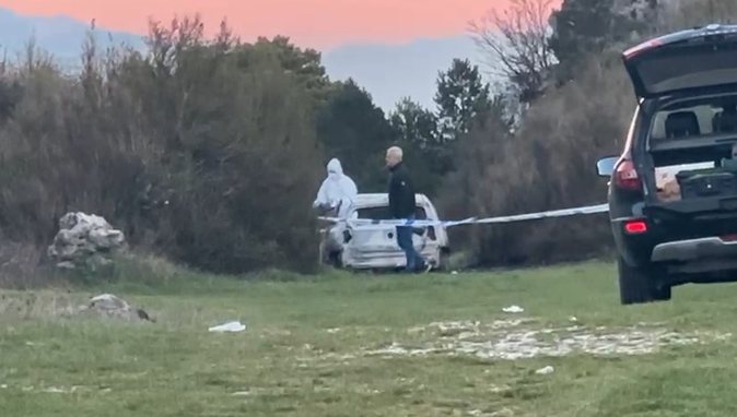 U gjet i djegur brenda makinës në Llogara – Prekëse: Nuk kthehem sot në shtëpi nëse… Ja çfarë u tha ish-efektivi i policisë prindërve