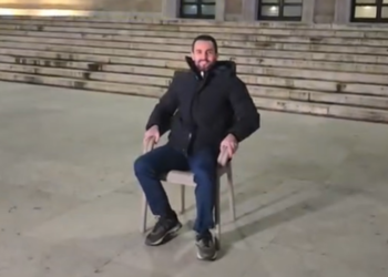 Protesta para Kryeministrisë, procedohet nga policia Adriatik Lapaj: Zaptoi hapësirën publike