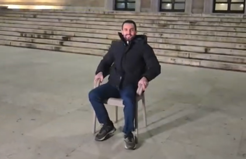 Protesta para Kryeministrisë, procedohet nga policia Adriatik Lapaj: Zaptoi hapësirën publike