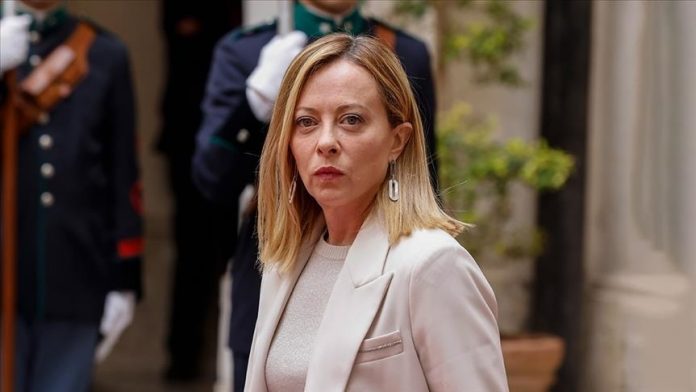 Kryeministrja italiane nuk heq dorë: Kampet e emigrantëve në Shqipëri do të funksionojnë sipas planit