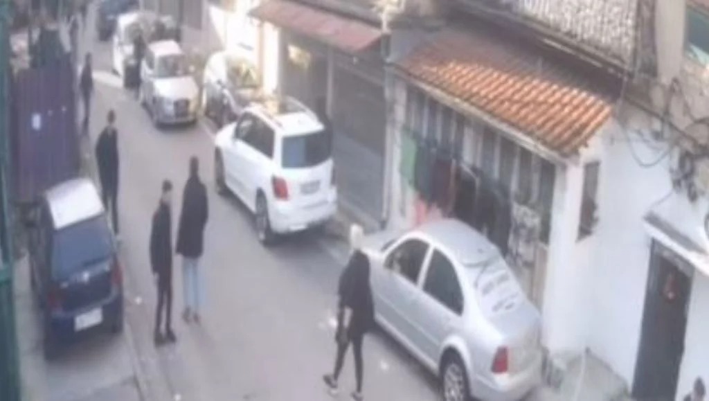 PAMJET-Parandalohet ngjarja e rëndë, sërish grupe të miturish konfliktohen me thika nëpër duar: Eja pas mësimit ‘sqarohemi’